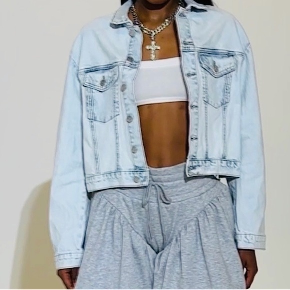 Party in the back Denim Jacket 🔥🔥🔥🔥 - Picture 2 of 5